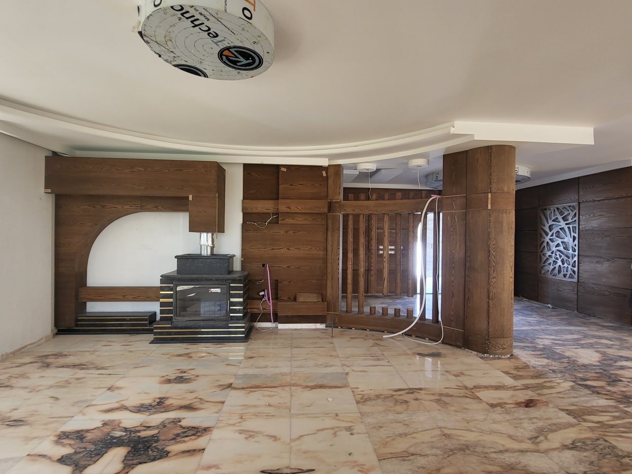 Villa Interior & Landscape - 8