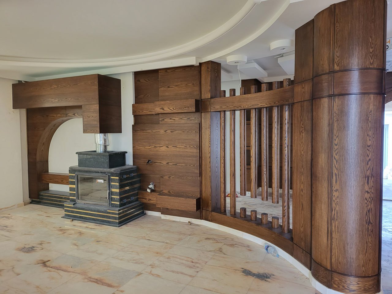 Villa Interior & Landscape